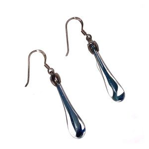 Teardrop dangly earrings